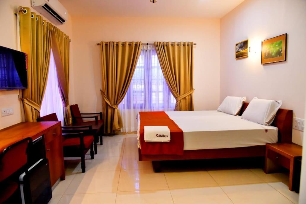 Hotel Chanakya 帕拉克卡德 外观 照片