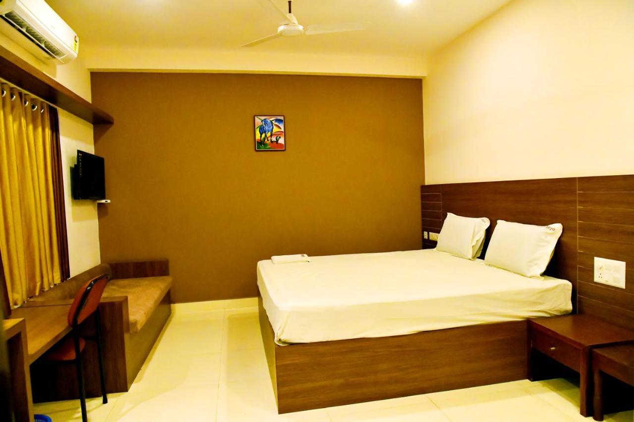 Hotel Chanakya 帕拉克卡德 外观 照片